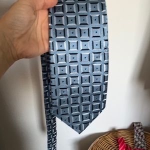 Vintage Knightsbridge men’s tie 100% polyester preowned